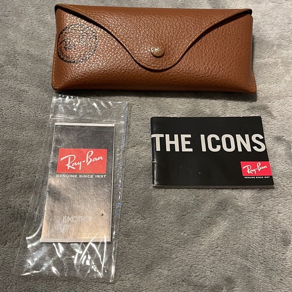 Ray-Ban aviators - Picture 2 of 3